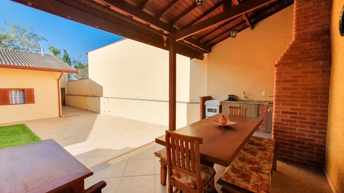 710 Mil / Casa À Venda Com 2 Quartos Em Valinhos/sp