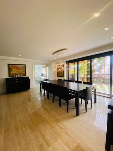 Imagen 3 de 13 de Vendo/alquilo 438m2 4h/4b/4p Los Campitos 8947