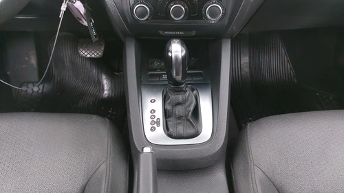 Volkswagen Jetta 2.5 STYLE ACTIVE TIPTRONIC