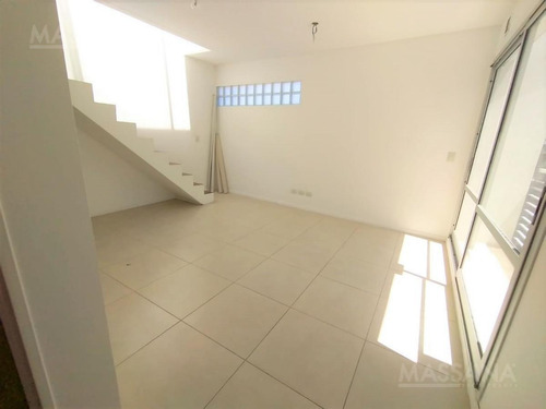 Imagen 2 de 11 de Departamento 2 Ambientes Con Terraza - Palermo