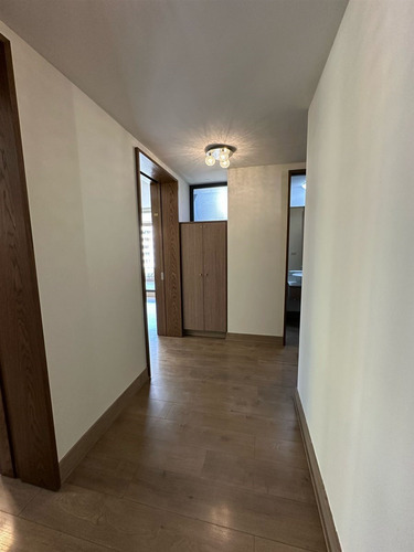 Departamento En Arriendo De 2 Dormitorios En Las Condes