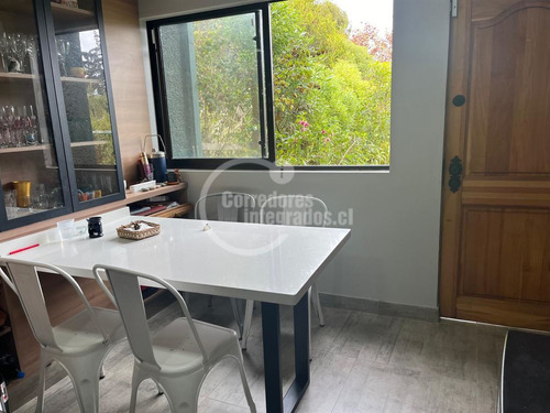 Casa En Venta De 4 Dorm. En Santo Domingo Oportunidad