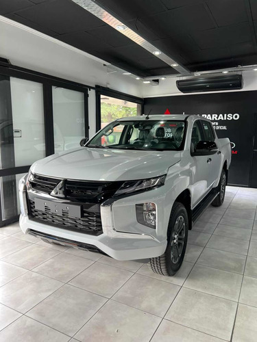 Imagen 9 de 25 de Mitsubishi L200 2023 2.4 Di-d High Power 181cv Cuero