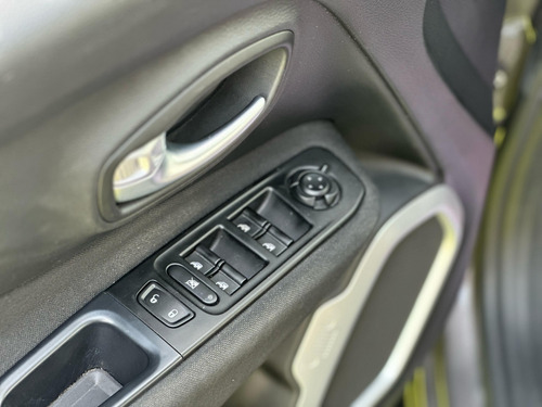 Jeep Renegade 1.8 16V FLEX 4P AUTOMÁTICO