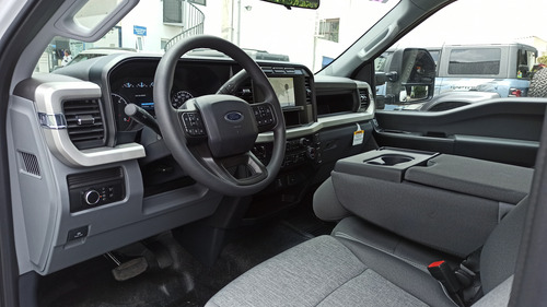 K3b F-350 Xl Plus 7.3l 16v V8, Automática 10 Vel