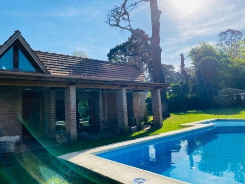 Imagen 1 de 21 de Venta De Chalet 6 Amb, Parque Montemar-grosellar, Mar Del Plata.