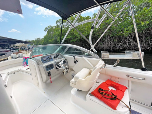 Lancha Robalo R227 22 Lv3070