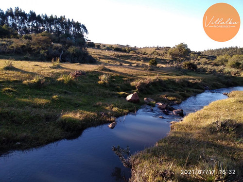 Imagen 2 de 12 de Chacras En Los Cerros Proximo A Aigua.