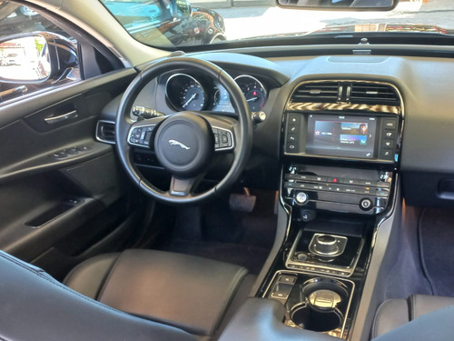 Jaguar Xe 25t Se 2017 Charliebrokers