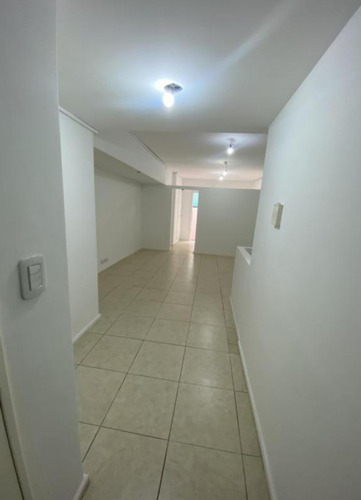 Dueña Vende. Sin Comisión. 2 Amb. C/ Patio. Oportunidad