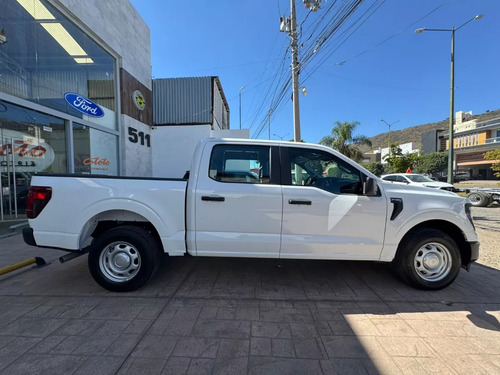 Ford F-150 2024 4x2 V6