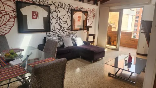 Apartamento En Venta En Conquistadores. Cod V12070