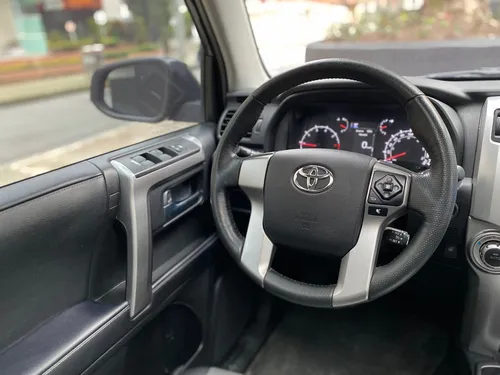 Toyota 4Runner SR5
