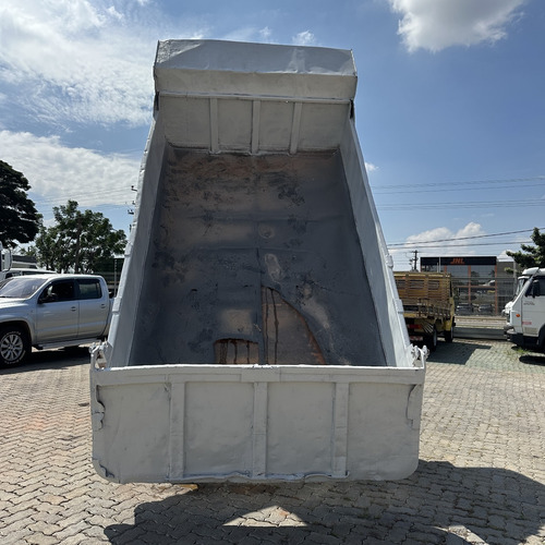 Ford 700 Caçamba Basculante 4x2