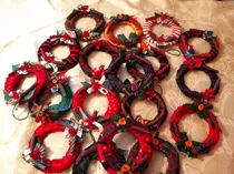 Comprar Coronas Navideñas Para Árboles De Navidad.12$ La Docena.