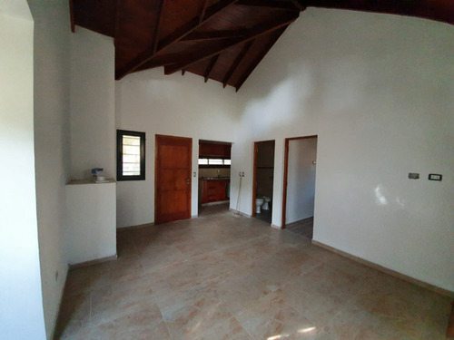 Casa Dos Ambientes A Estrenar - Financiada