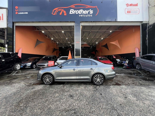 Volkswagen Jetta 2.0 TSI HIGHLINE 211CV GASOLINA 4P TIPTRONIC