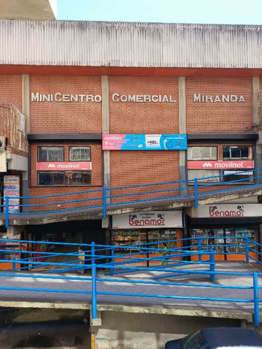 Alquiler De  Local Comercial En El Mini Centro Comercial Miranda