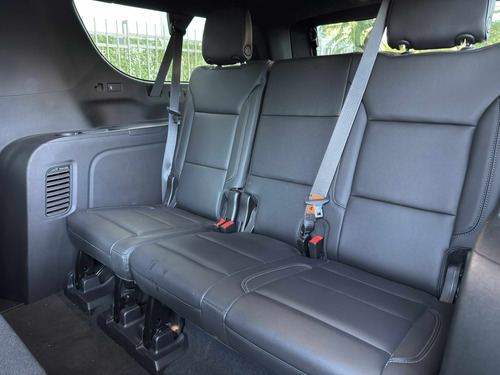 Chevrolet Suburban 5.3 at 4x4