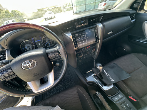 Toyota Hilux SW4 2.8 Sr 177Cv 4X4 At