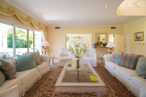 Importante Propiedad En Venta, Punta Del Este- Ref: 63648