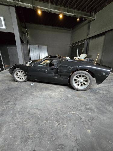 Ford Gt40 (no Cobra, No Mustang)