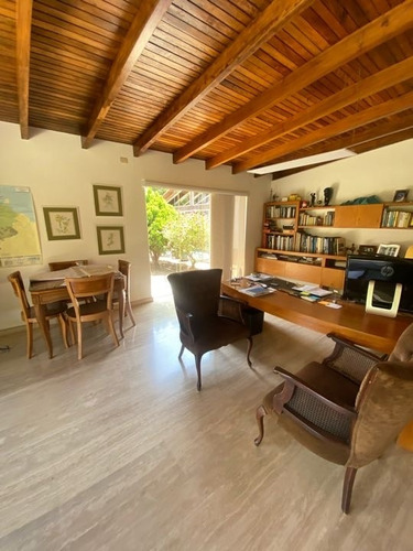 Imagen 10 de 26 de Se Vende Casa 640m2 4h+4s/8b/12p Cerro Verde 0746
