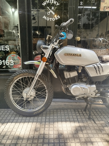 Suzuki Ax 100