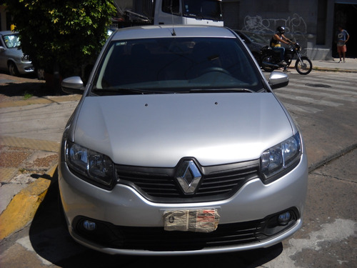 Renault Logan 2014 Expression 1.6 Nafta Full Gris Plata