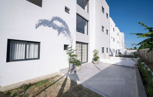 Proyecto De Apartamentos Eco-friendly Y Auto-sustentable En Venta En Moca