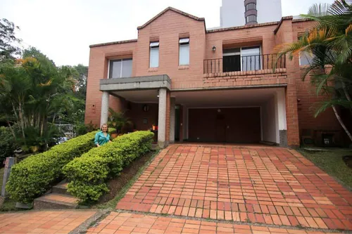 Casa En El Poblado