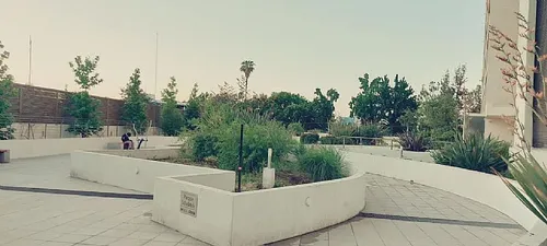 Irarrázaval / Metro Plaza Egaña