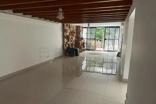 Casa En Arriendo/venta En Envigado. Cod A501213