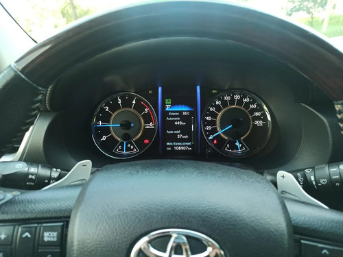 Toyota Hilux SW4 2.8 SRX 4X4 7 LUGARES 16V TURBO INTERCOOLER DIESEL 4P AUTOMÁTICO