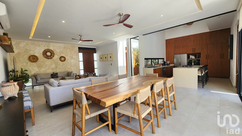 Venta Casa 4 Ambientes Aldea Zama