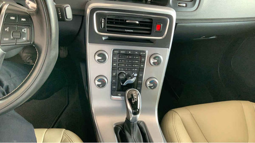 Imagen 14 de 15 de Volvo S60 2017 4p Dynamic T5 L4/2.0/ T Aut