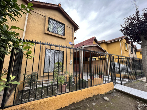 En Venta Casa 3 Dormitorios, Villa El Vergel, Maipu