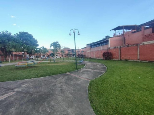 Imagen 21 de 27 de Jorge Sayegh, Vende Hermoso Town House #22-13404