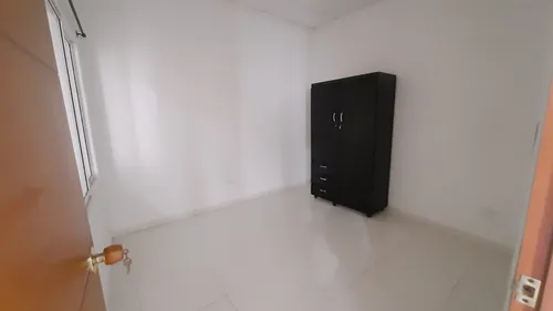 En Nueva Floresta Se Alquila Apartamento