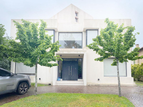 Venta Y Alquiler Casa En Glorietas Nordelta