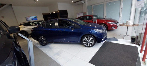 Imagen 4 de 15 de New Versa Exclusive Cvt 2022