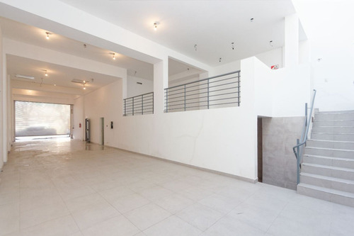 Venta Local Estrenar Doble Altura Villa Devoto