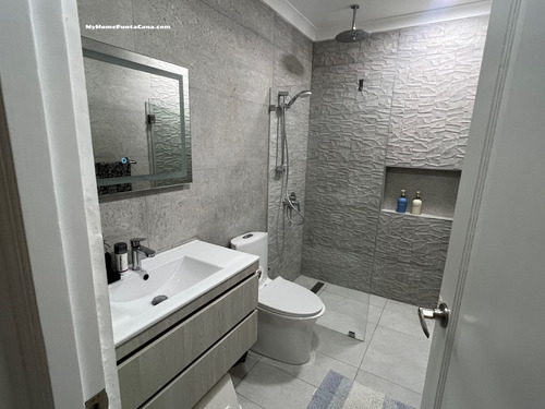 Venta Villa En Costa Bavaro: 3 Dormitorios (lista)