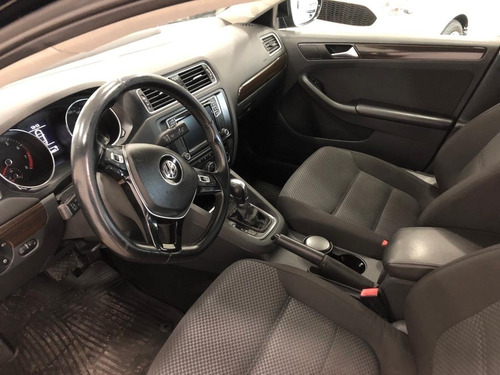 Imagen 10 de 14 de Vw Vento 2.5 Advance Plus Tip 2017