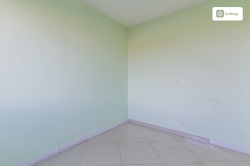 Imagem 5 de 12 de Aluguel De Casa De Fundos Com 30m² E 1 Quarto - 32004
