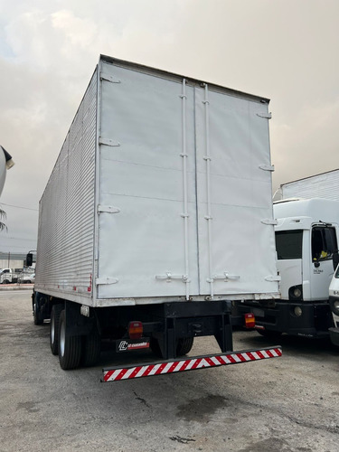 Imagem 6 de 24 de Vw 17-250 6x2 Bau 2008
