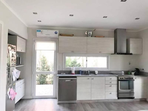 Imagen 11 de 30 de Casa En Venta En Barrio San Gabriel 4 Dorms Y Piscina