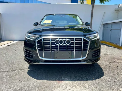 Audi Q7 .