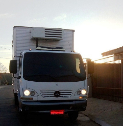 Imagem 1 de 15 de Mercedes Benz Accelo 915 - Baú Refrigerado