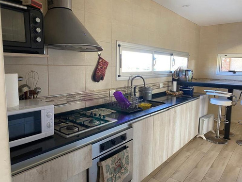 Casa 3 Dorm Parque 2500m2 Pileta Financiacion Barrio Cerrado Chacras De La Reserva